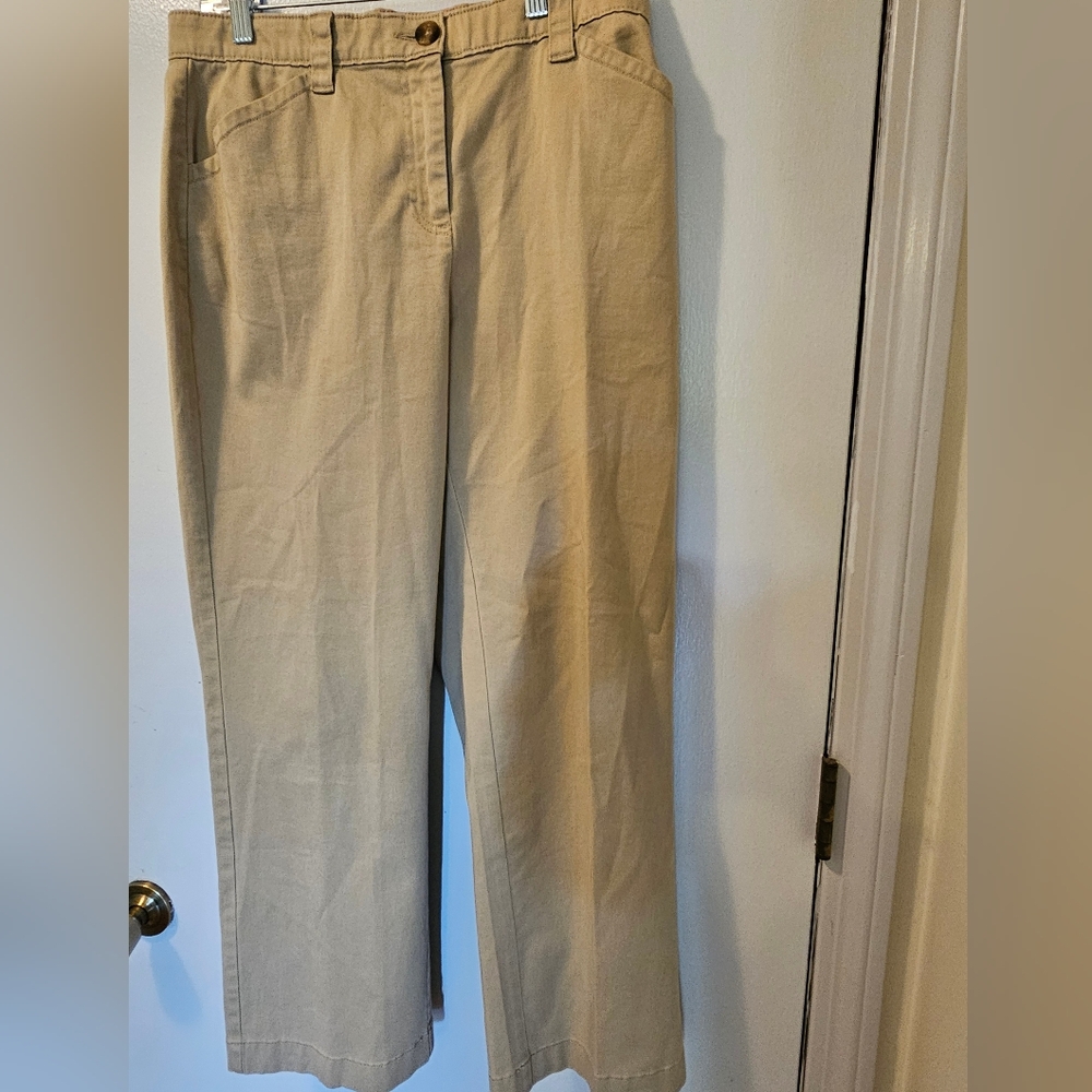 L.L. Bean Women's Pants Size 12 PET Classic Fit‎ Cotton